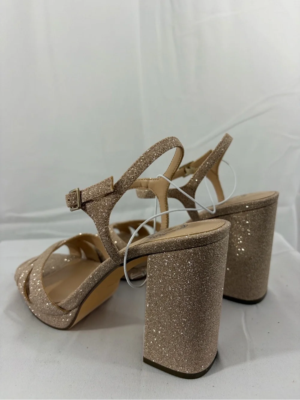 NWT Nicole Miller Women’s Size 7 Glitter Block Heel Sandals in Champagne Heels